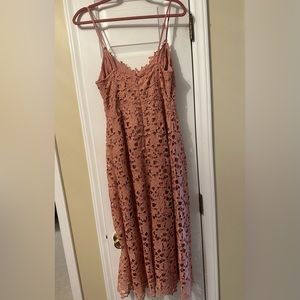 ASTR LACE A LINE MIDI DRESS